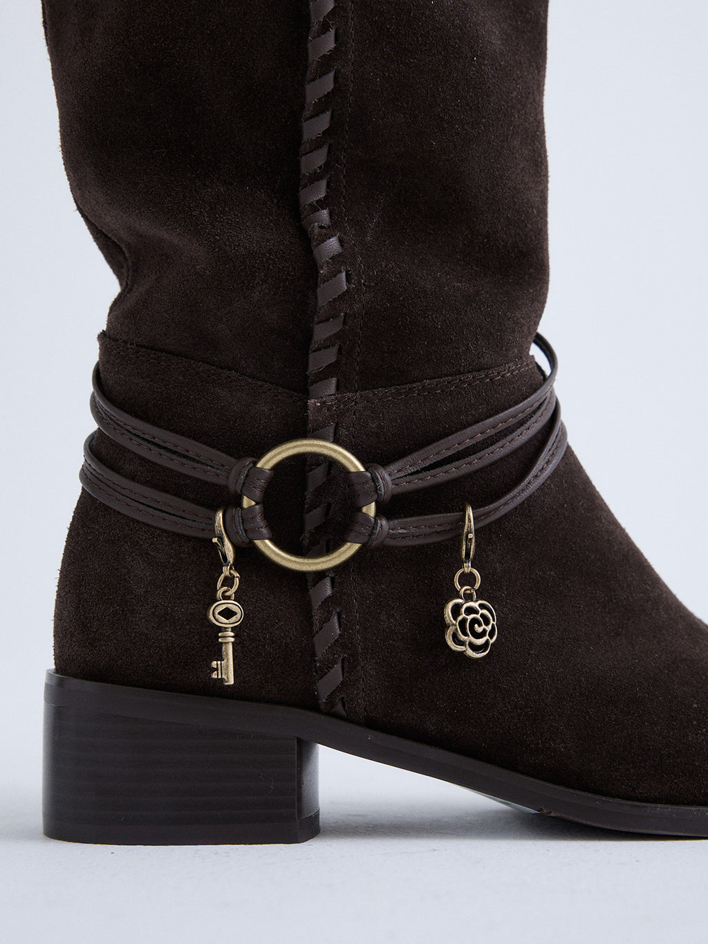 ANKA-317 SERRAJE BROWN