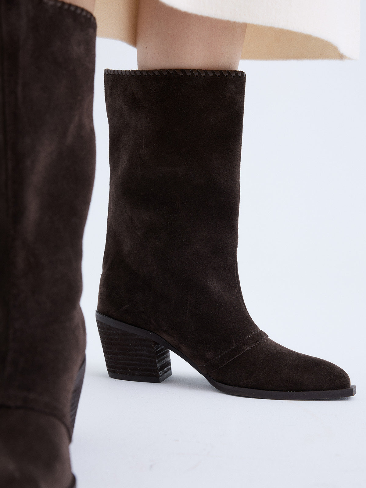 ANKA-319 SERRAJE BROWN