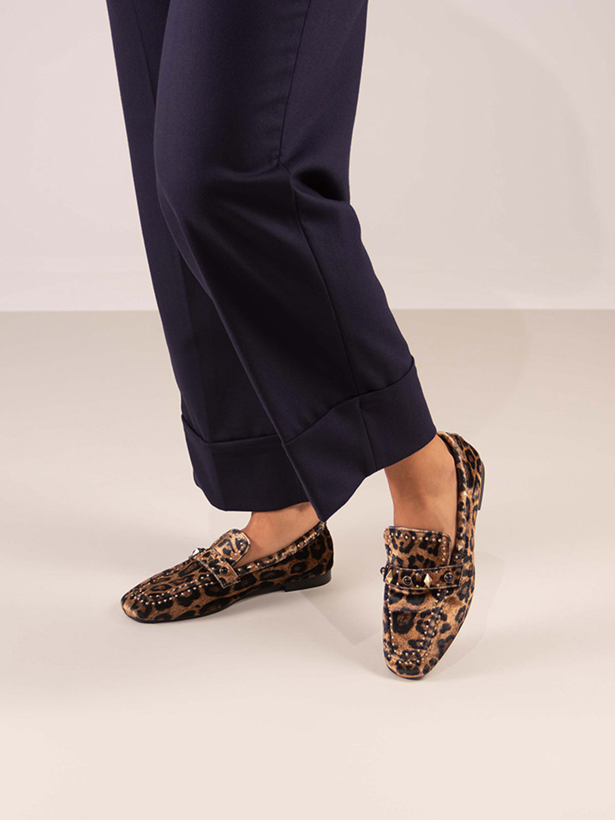 ANNE-105 VELVET LEOPARD