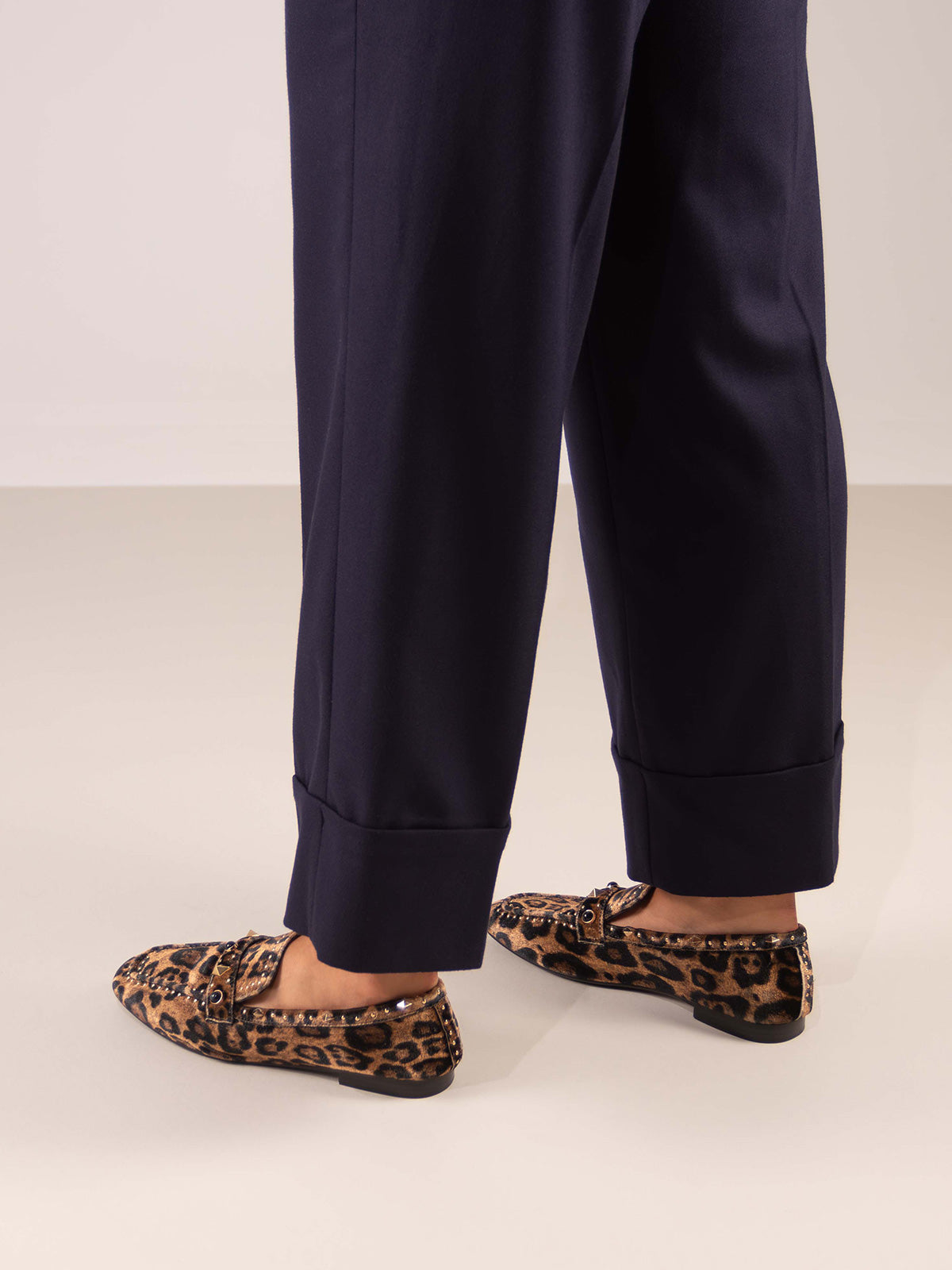 ANNE-105 VELVET LEOPARD