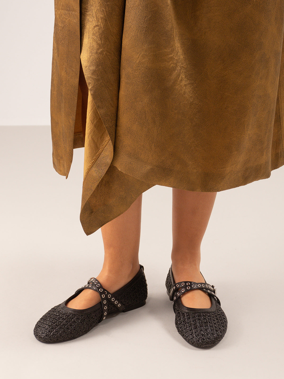 CELIA-1770 RAFFIA BLACK