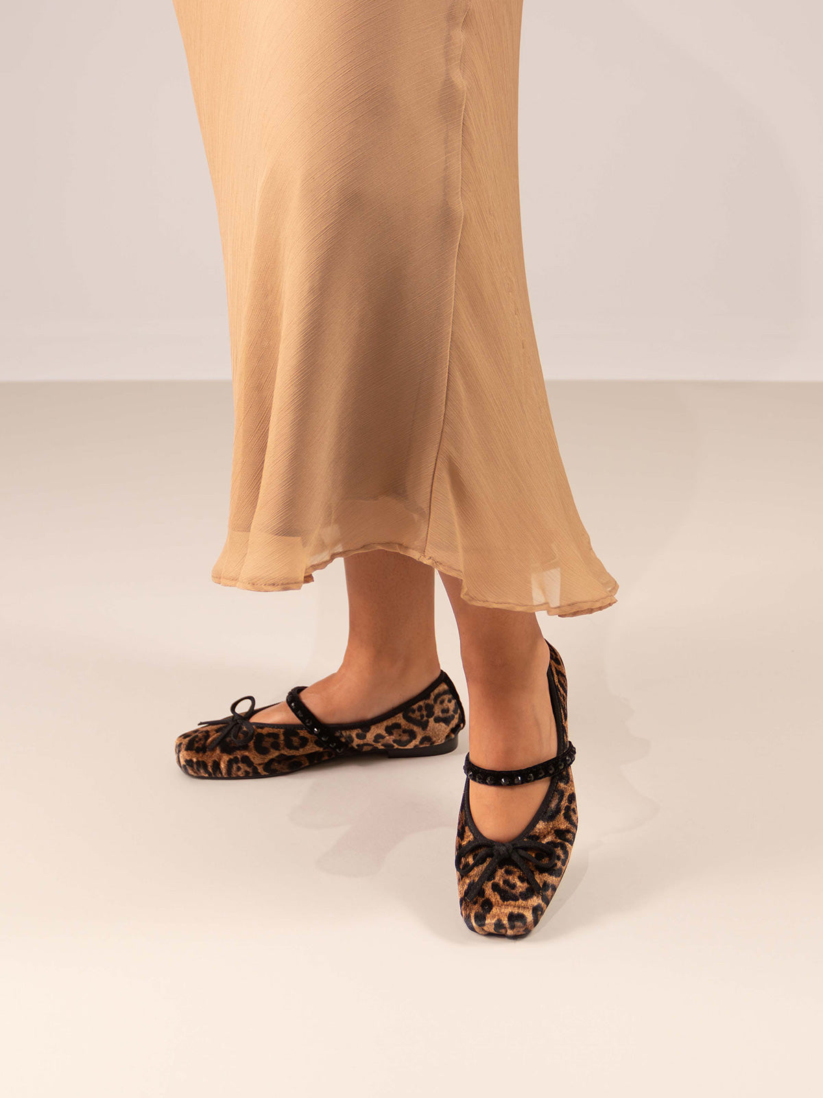 CELIA-200 VELVET LEOPARD