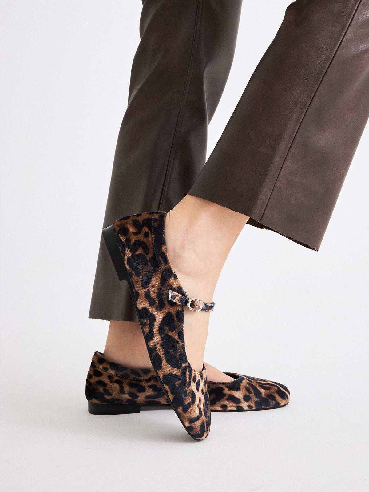 CELIA-2534 VELVET LEOPARD