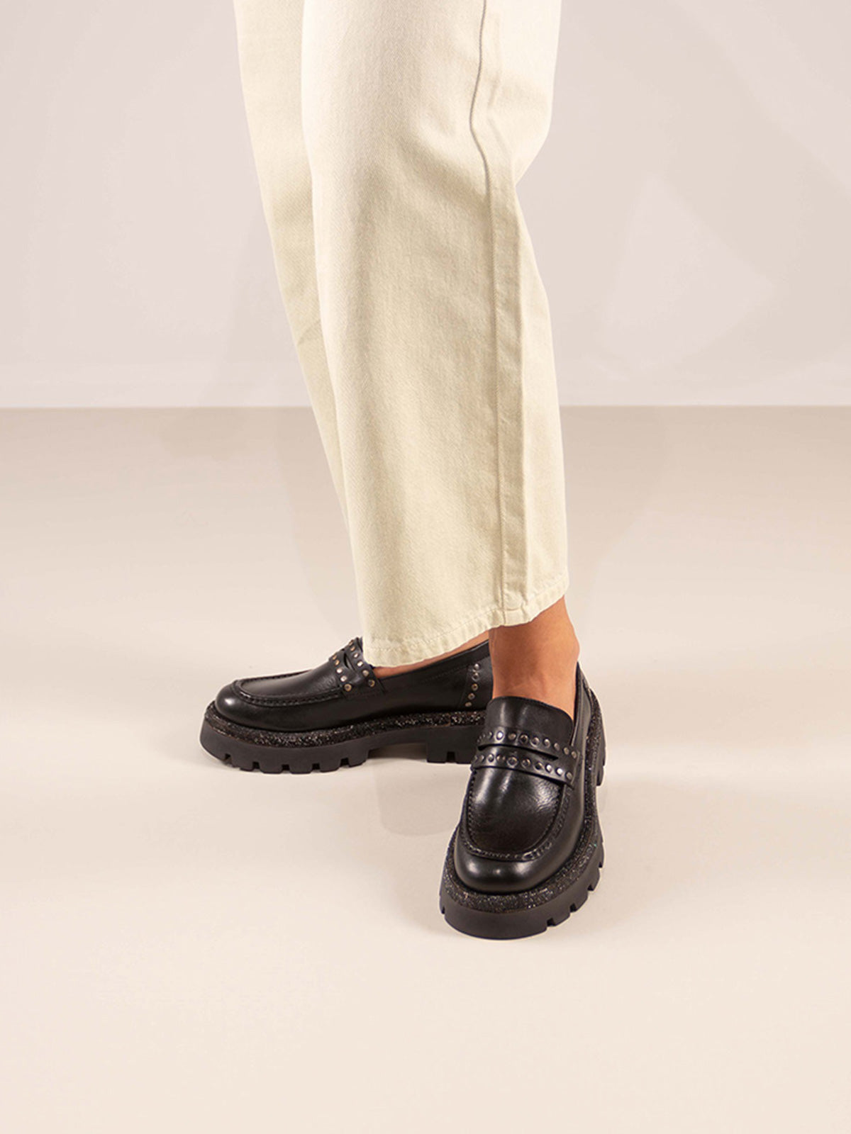 ELLEN-2075 LEATHER BLACK