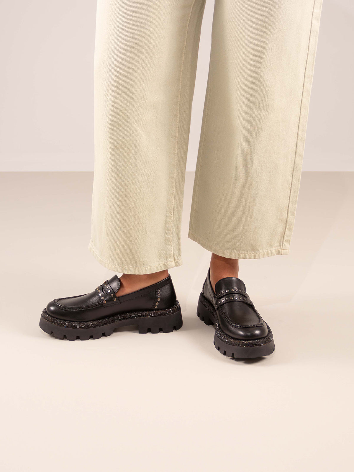 ELLEN-2075 LEATHER BLACK