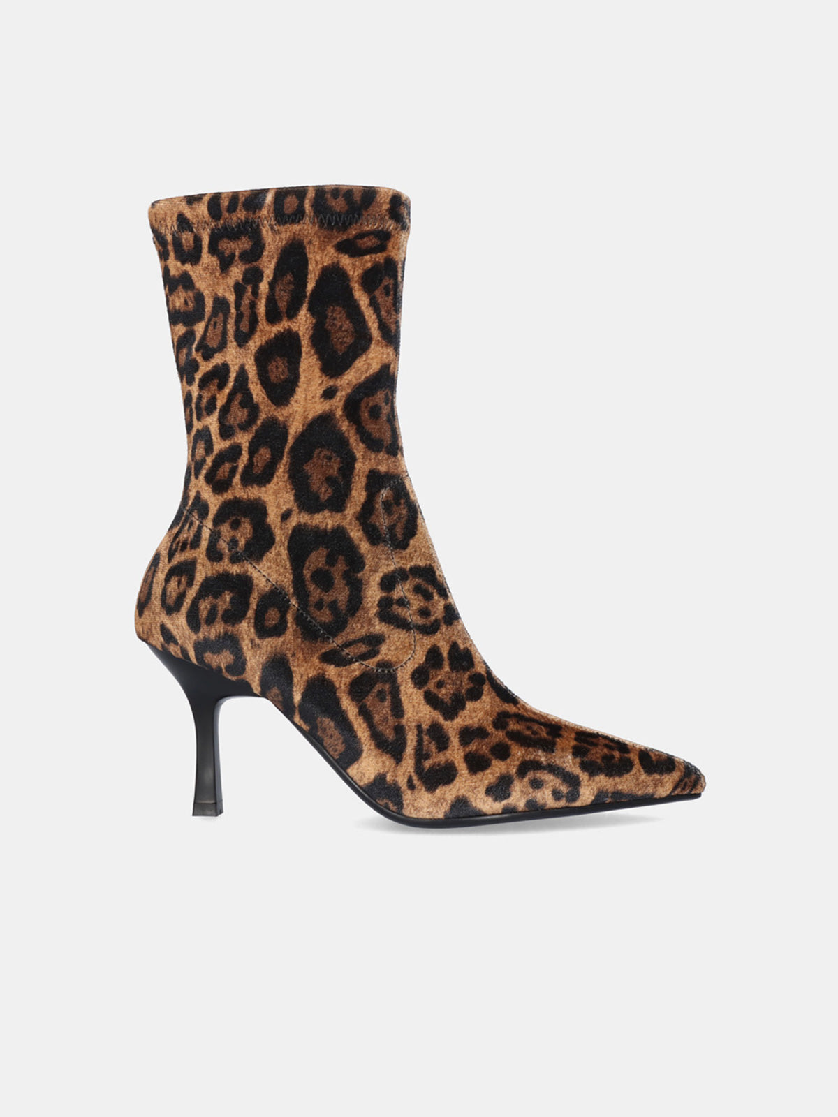 LARA-110 VELVET LEOPARD