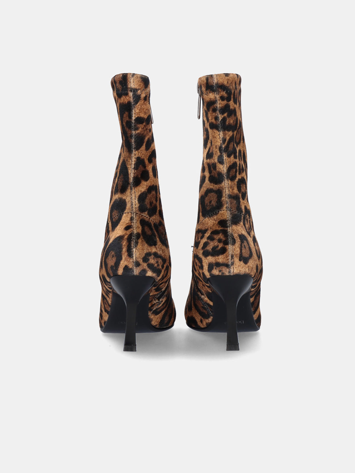 LARA-110 VELVET LEOPARD