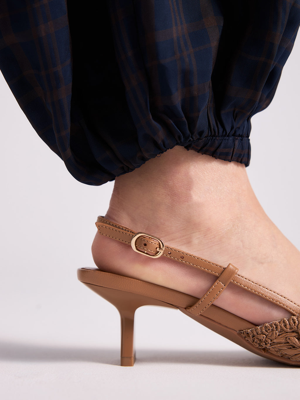 LEA-3630 RAFFIA CAMEL