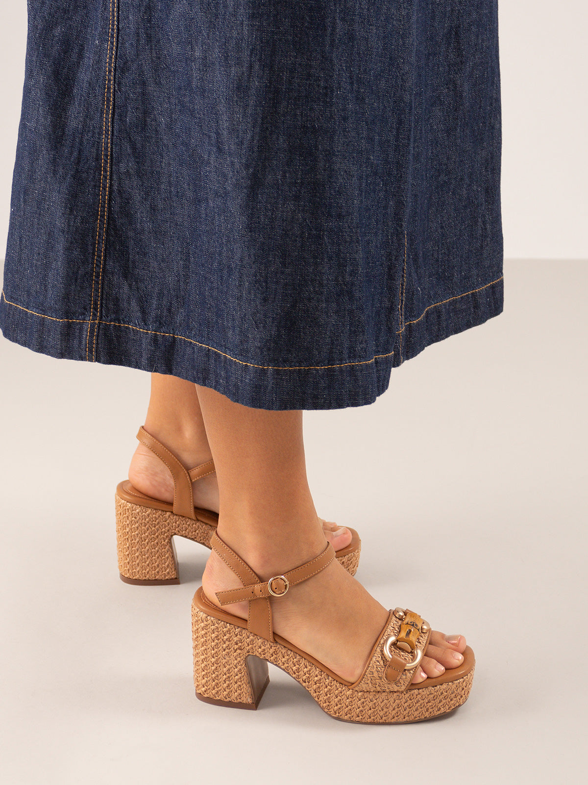 LIA-1652 RAFFIA CAMEL