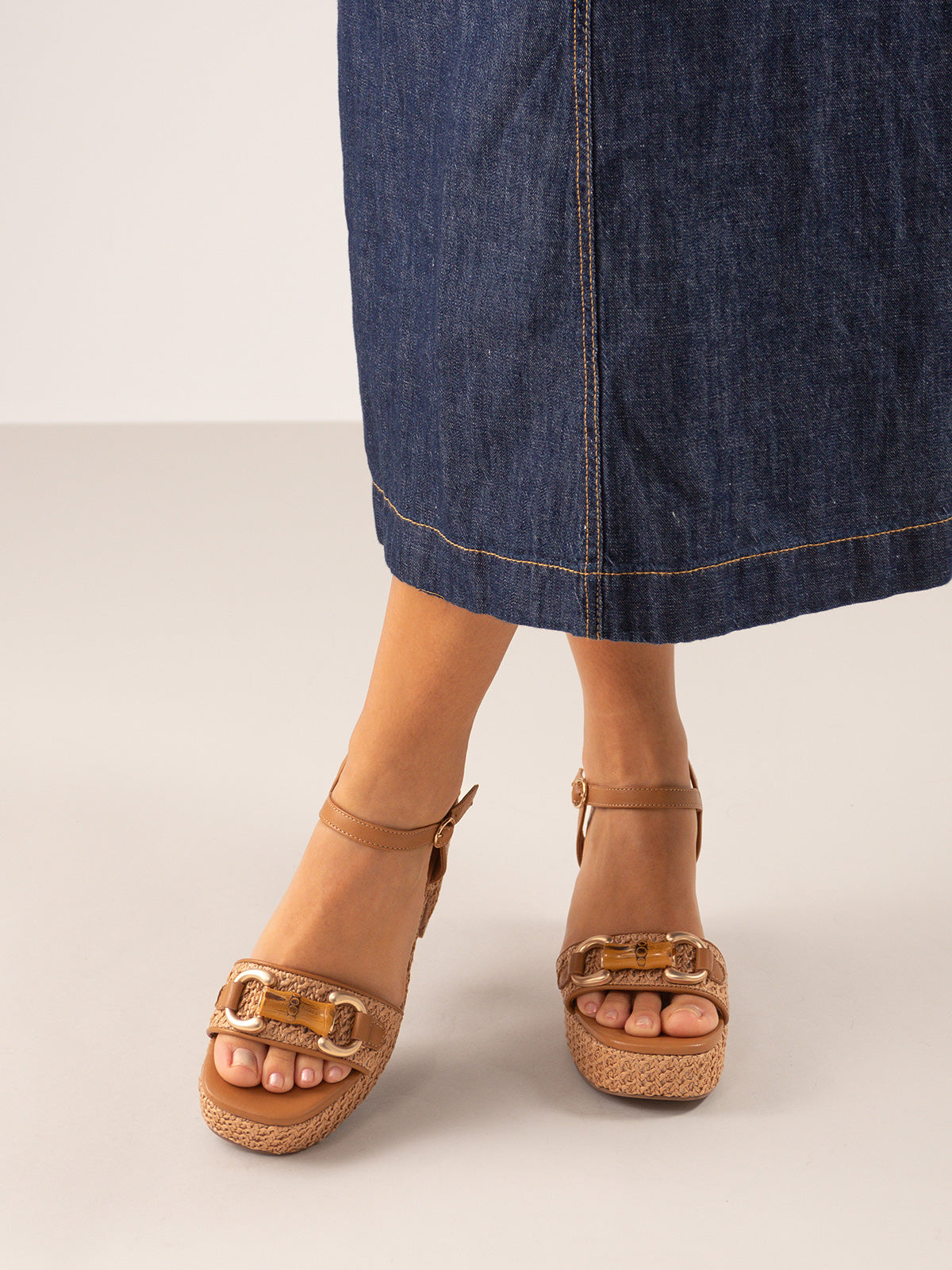 LIA-1652 RAFFIA CAMEL