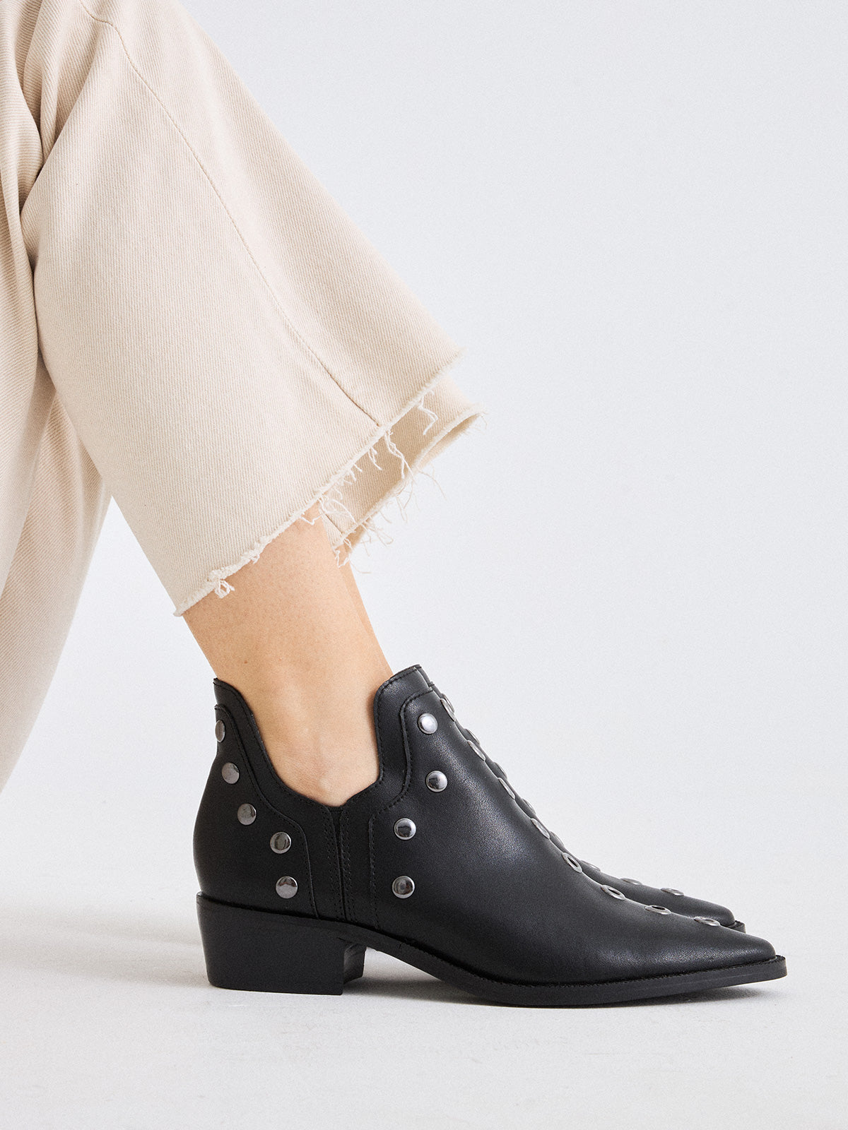 MILAN-01 LEATHER BLACK