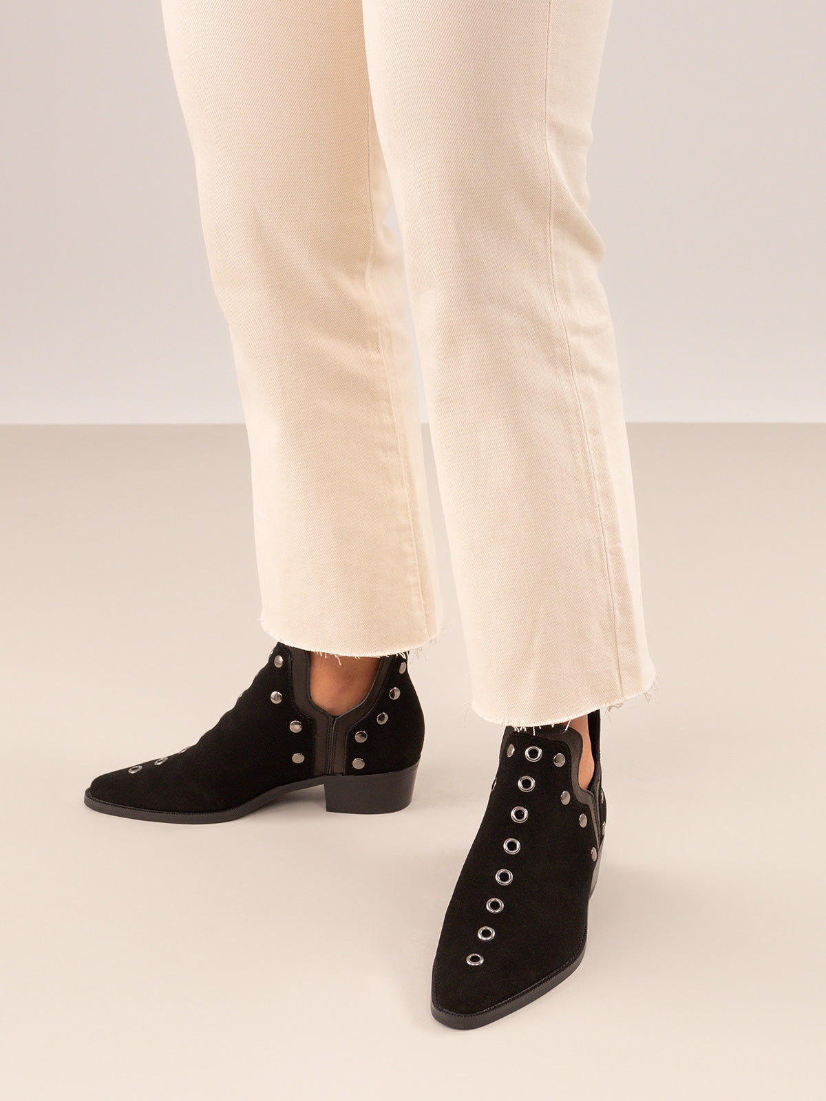 MILAN-01 SUEDE BLACK