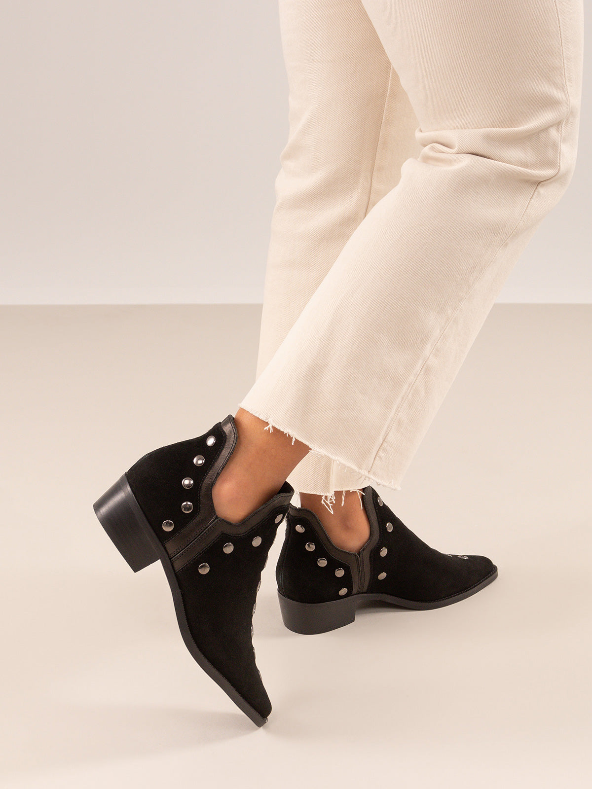 MILAN-01 SUEDE BLACK