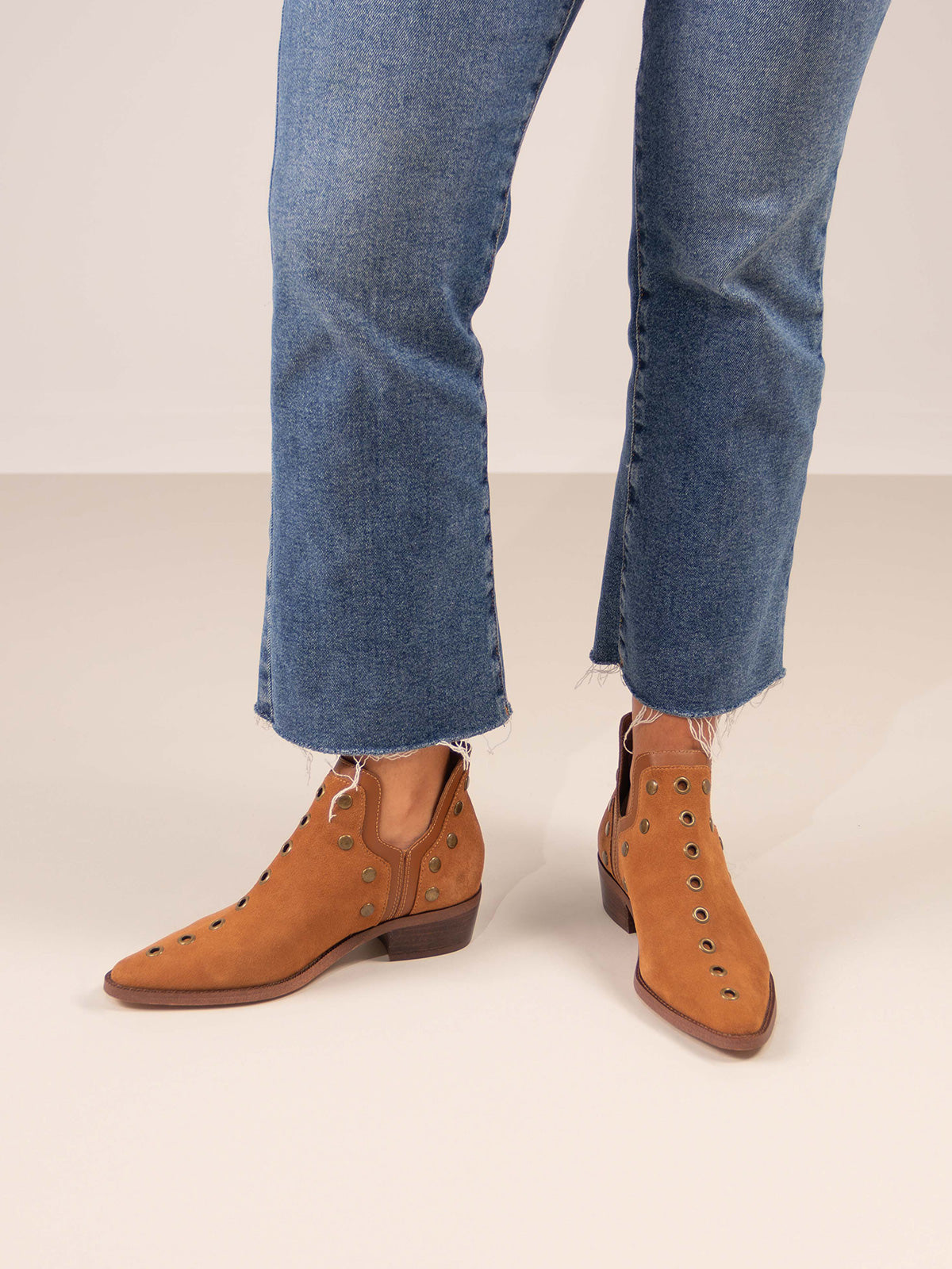 MILAN-01 SUEDE TAN