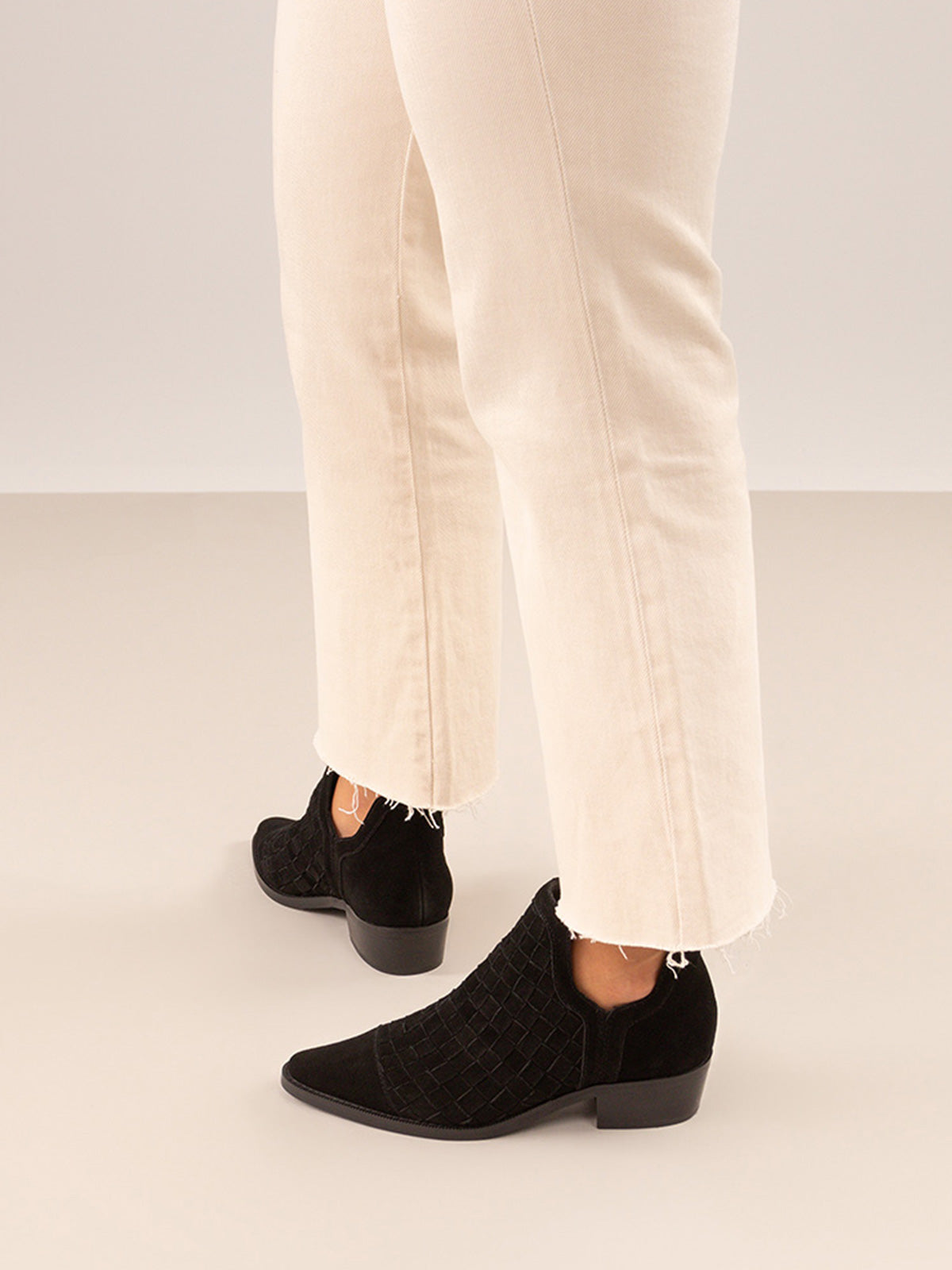 MILAN-02 SUEDE BLACK