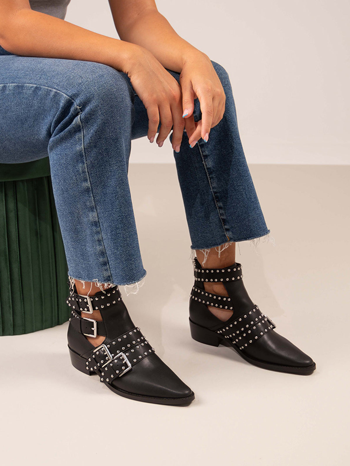 MILAN-020 LEATHER BLACK