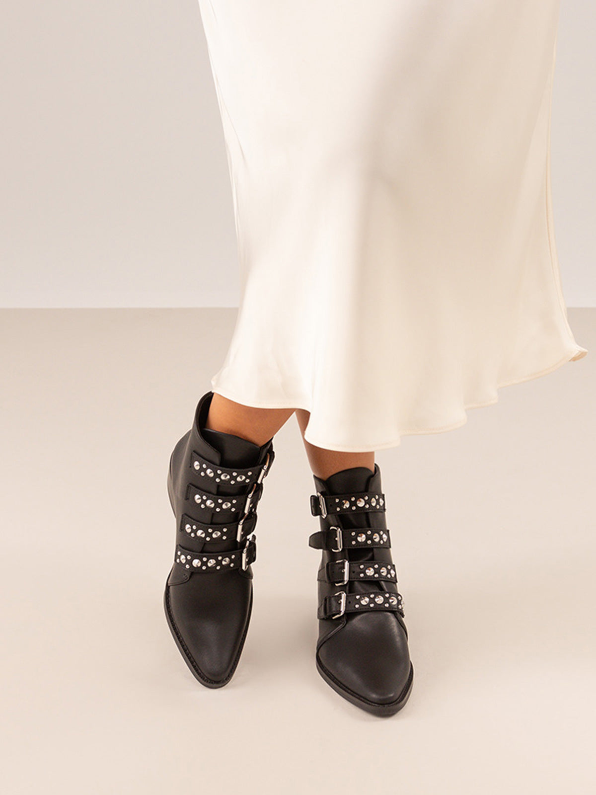 MILAN-021 LEATHER BLACK