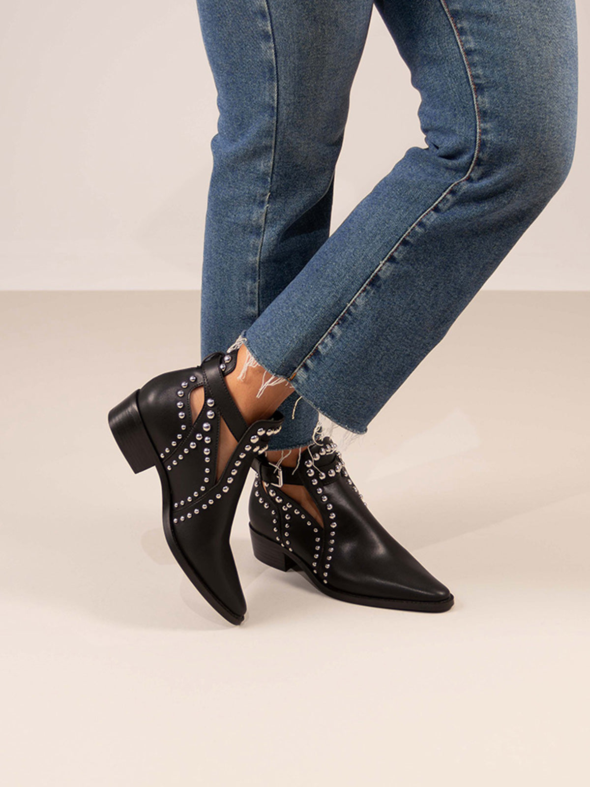 MILAN-024 LEATHER BLACK