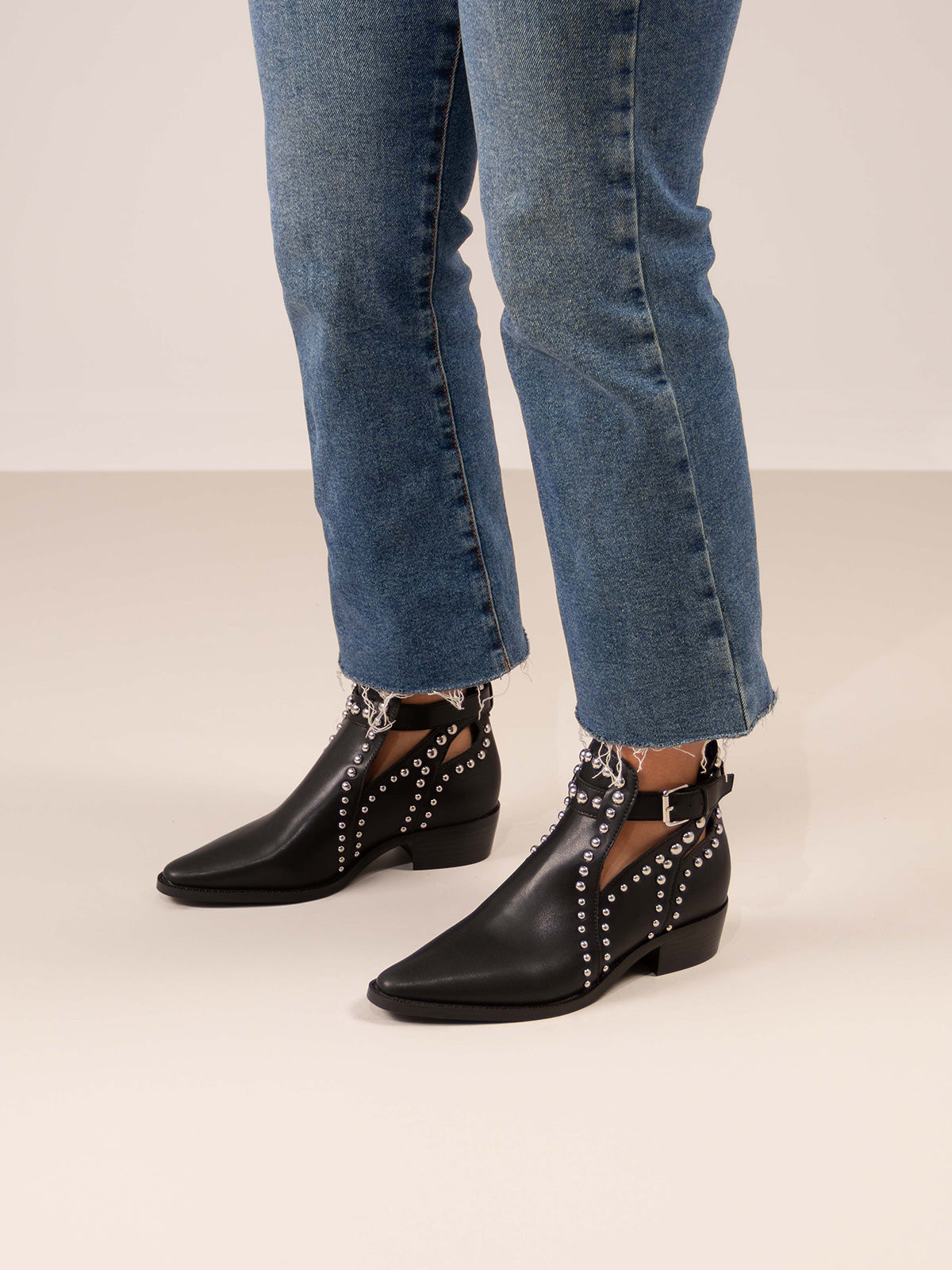 MILAN-024 LEATHER BLACK