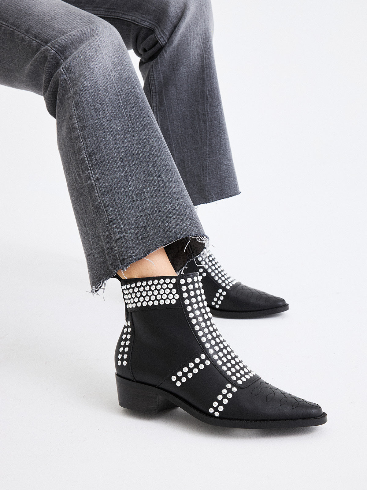 MILAN-031 LEATHER BLACK SILVER