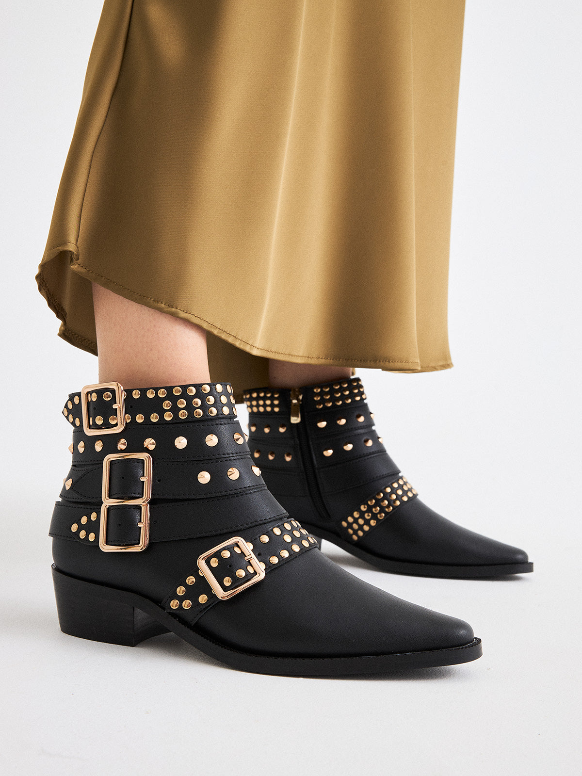 MILAN-059 LEATHER BLACK-GOLD