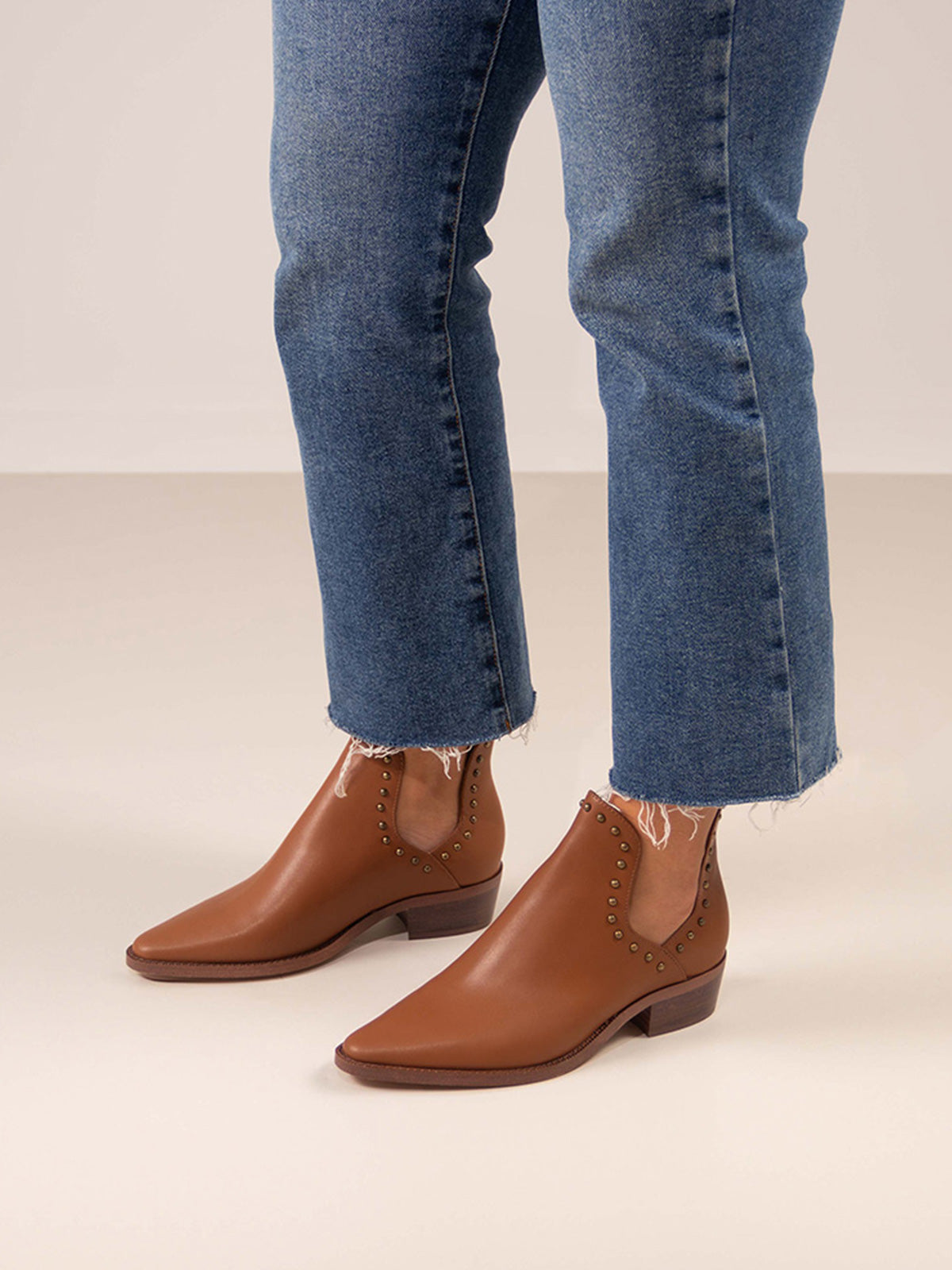 MILAN-09 LEATHER TAN