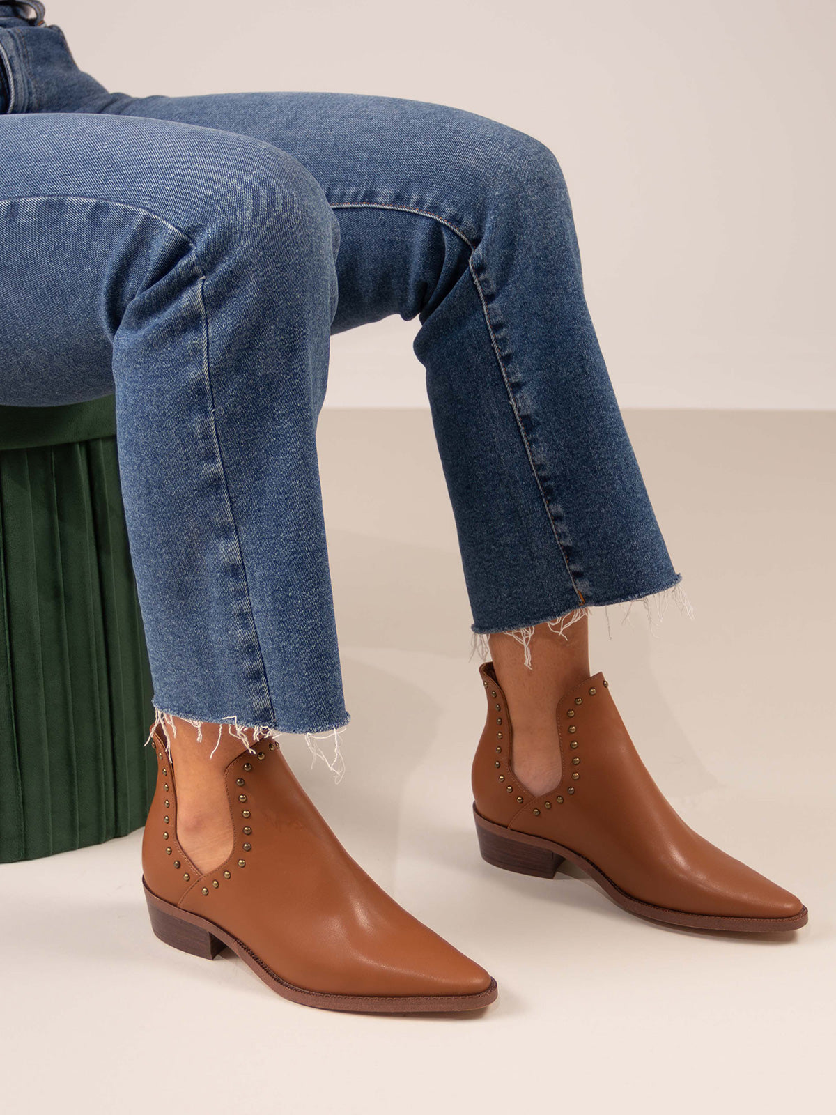 MILAN-09 LEATHER TAN