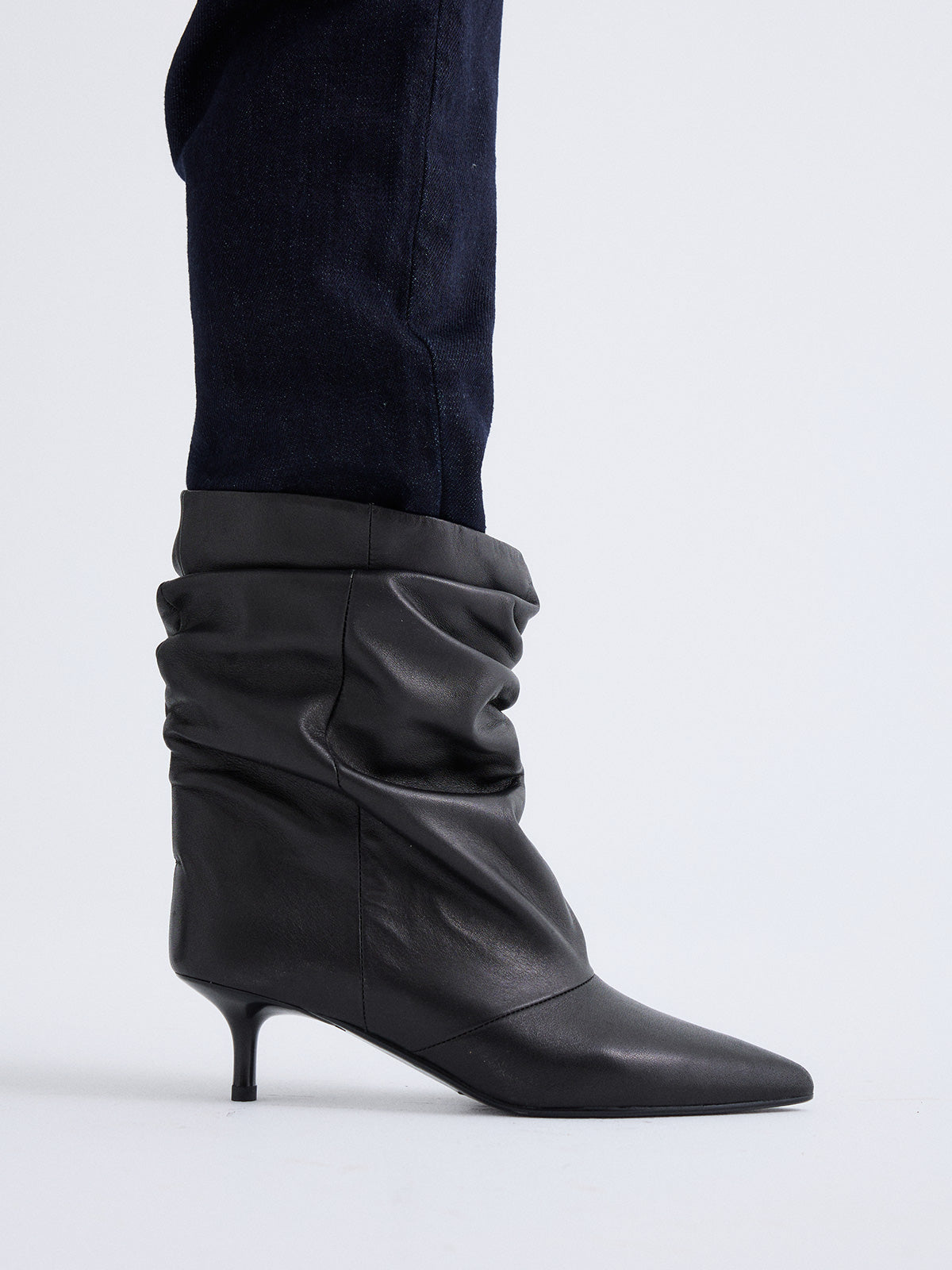 RITA-068 LEATHER BLACK