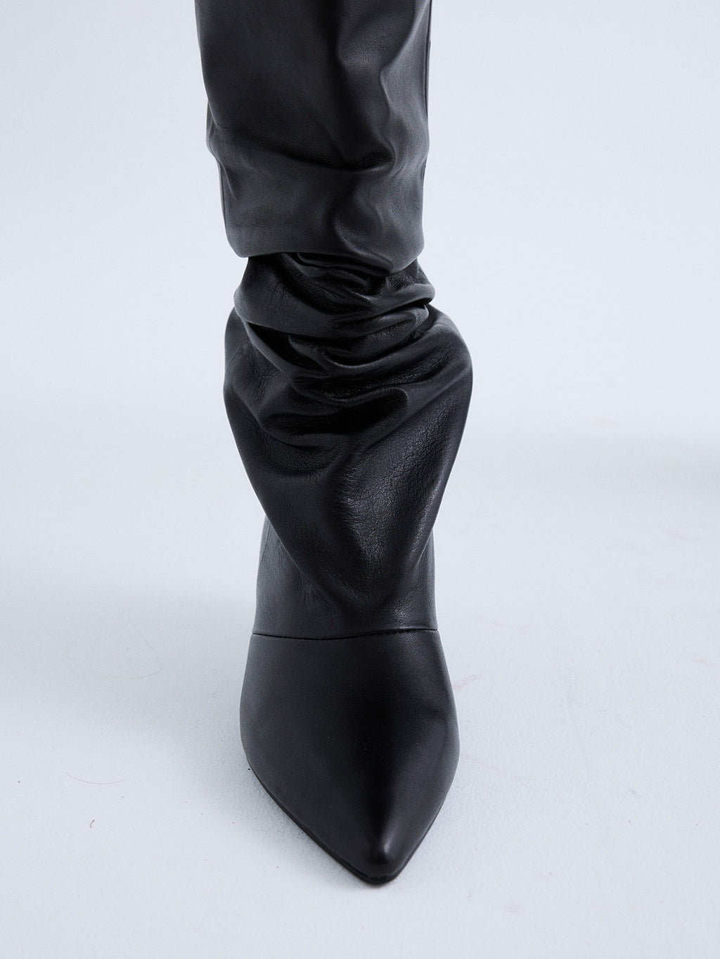 RITA-364 LEATHER BLACK