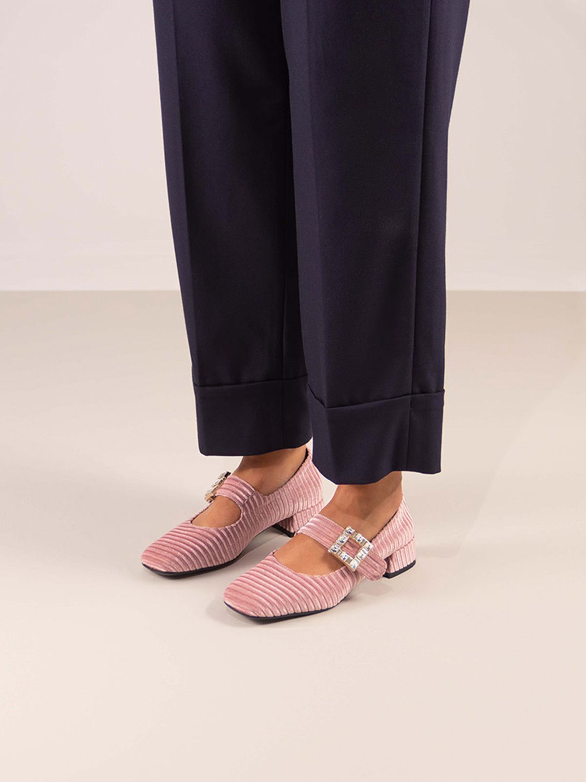 SOFIA-100 VELVET PINK