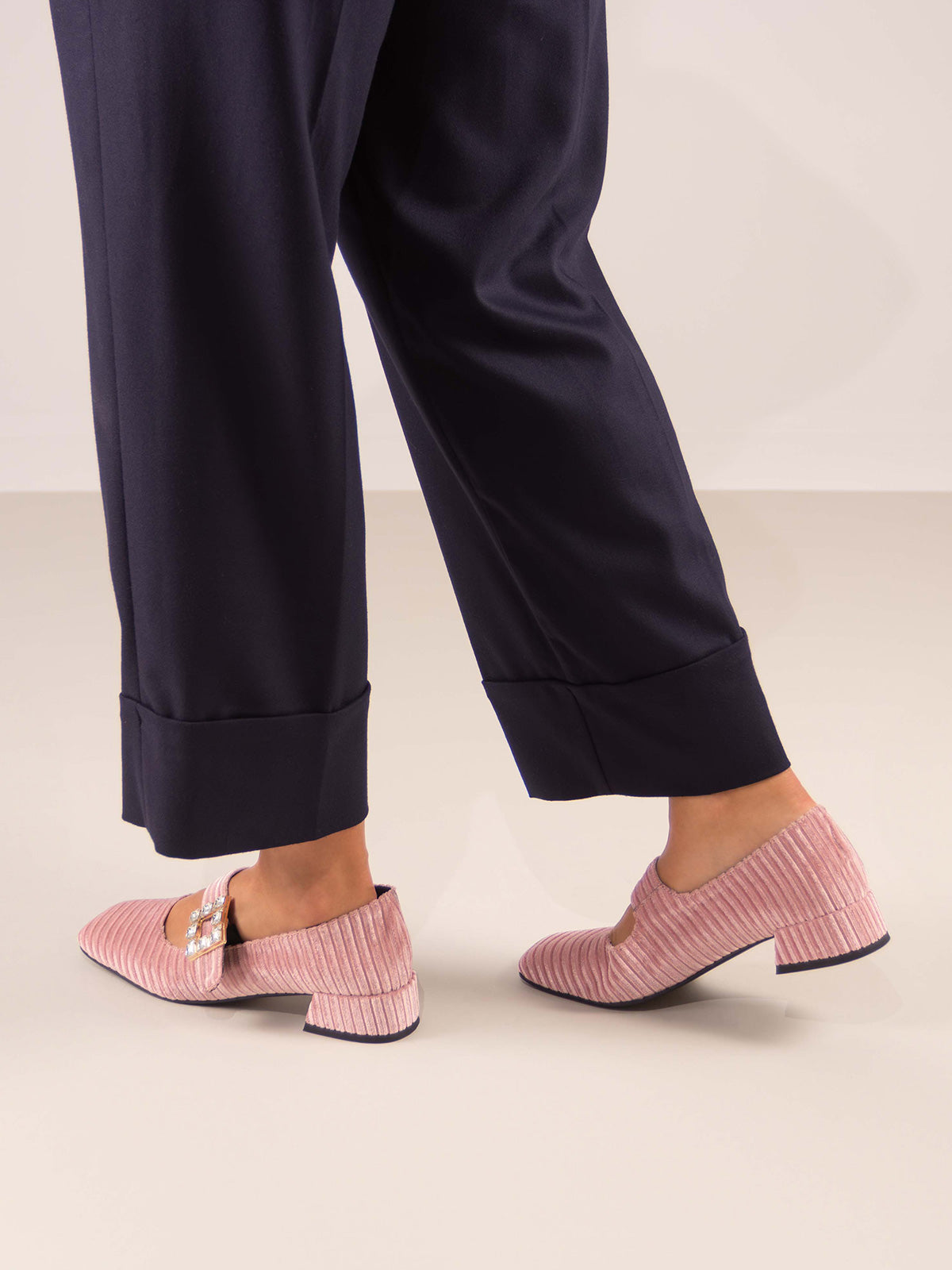 SOFIA-100 VELVET PINK