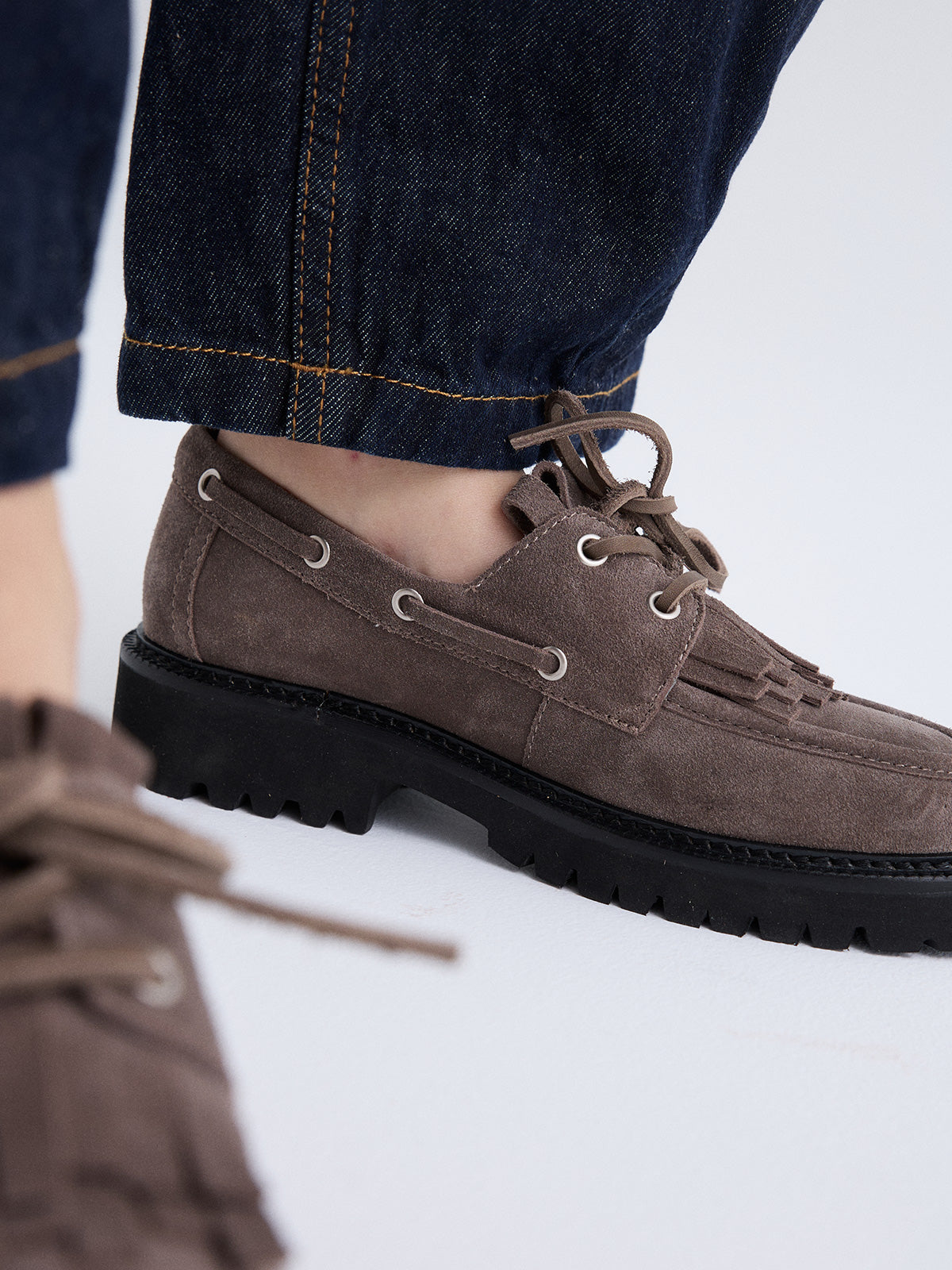 VELA-12 SUEDE TAUPE
