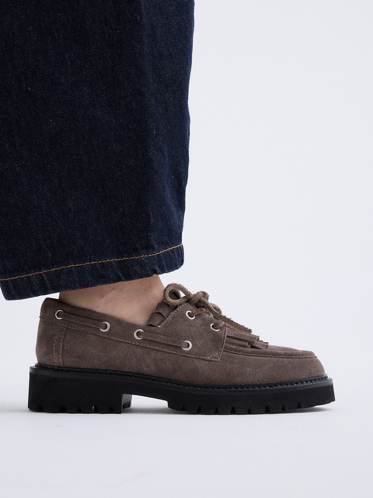 VELA-12 SUEDE TAUPE