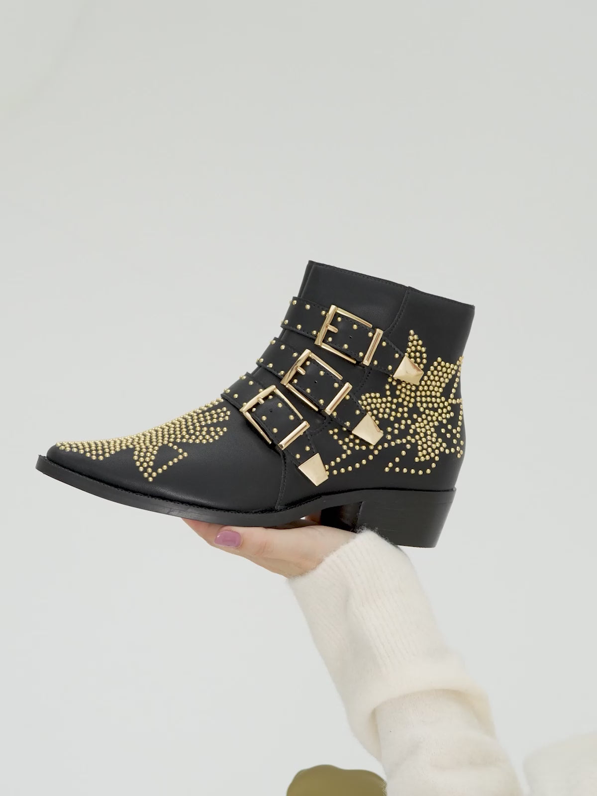 MILAN-030 LEATHER BLACK-GOLD